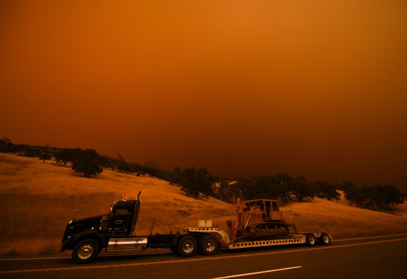 خروج حرائق كاليفورنيا عن نطاق السيطرة لتصبح الأكبر في تاريخ الولاية