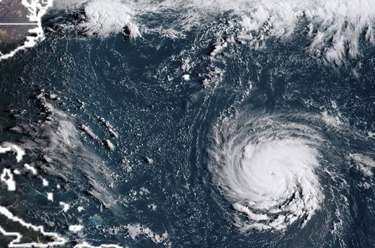 المركز الأمريكي للأعاصير: العاصفة فلورنس تتحول لإعصار كبير