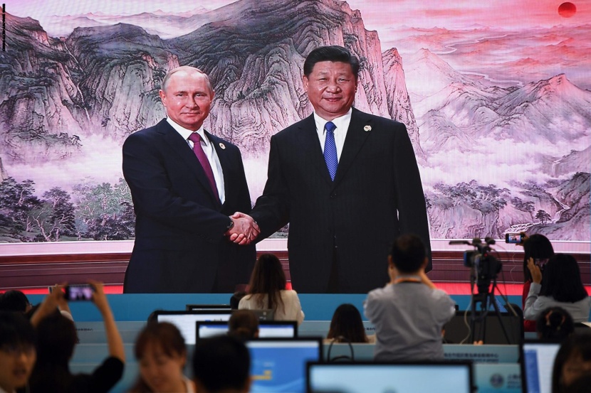 روسيا والصين تريدان التقليل من استخدام "الدولار" في مبادلاتهما التجارية 