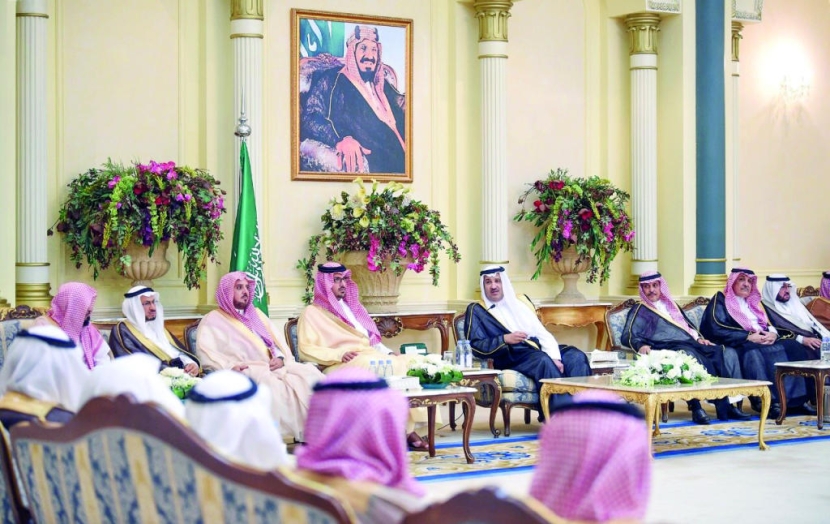 أمير المدينة المنورة يكرم الجهات المشاركة في أعمال الحج