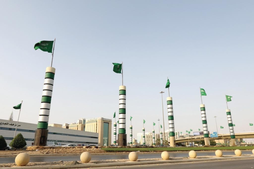 سماء الرياض تتزين بـ 5 آلاف علم احتفالا باليوم الوطني