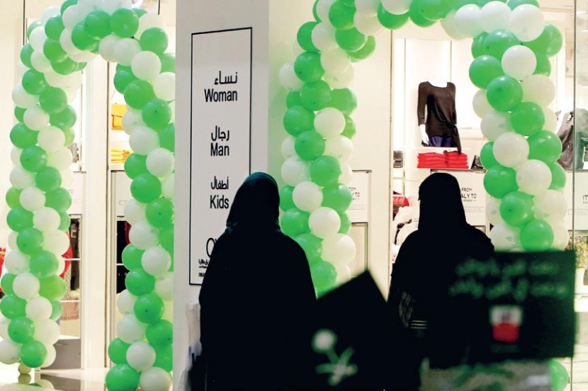 تخفيضات اليوم الوطني ترفع حركة البيع والشراء 30 %