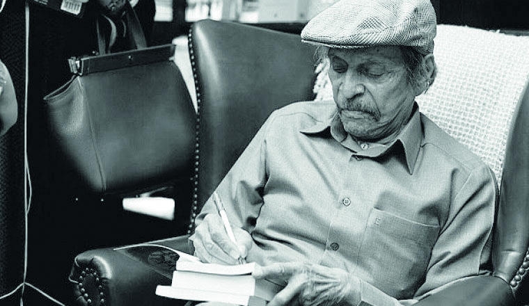 رحيل رائد الرواية الكويتية إسماعيل فهد عن ‭78‬ عاما