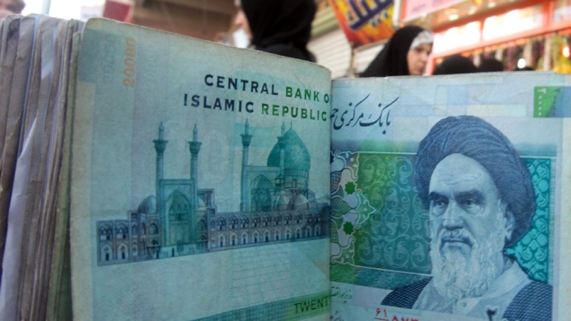 الريال الإيراني يسجل انخفاضا قياسيا عند 170 ألفا للدولار