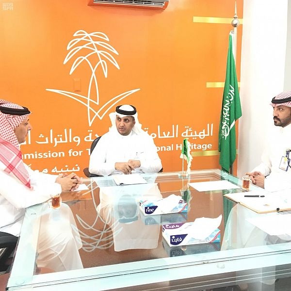 السياحة تبحث مع شركة الطائف الفرص الاستثمارية وتطوير الفعاليات
