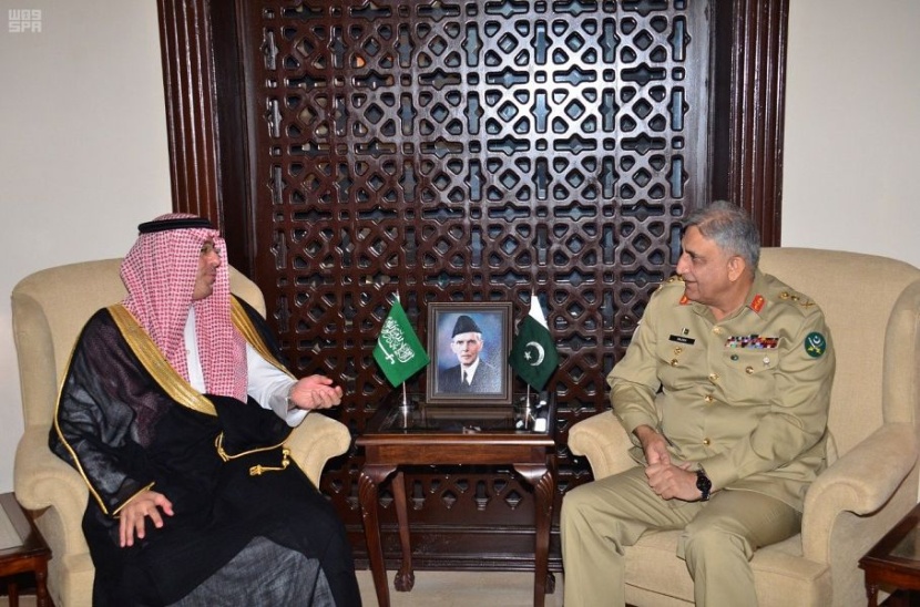 وزير الإعلام يلتقي قائد الجيش الباكستاني ورئيس الجمعية الوطنية