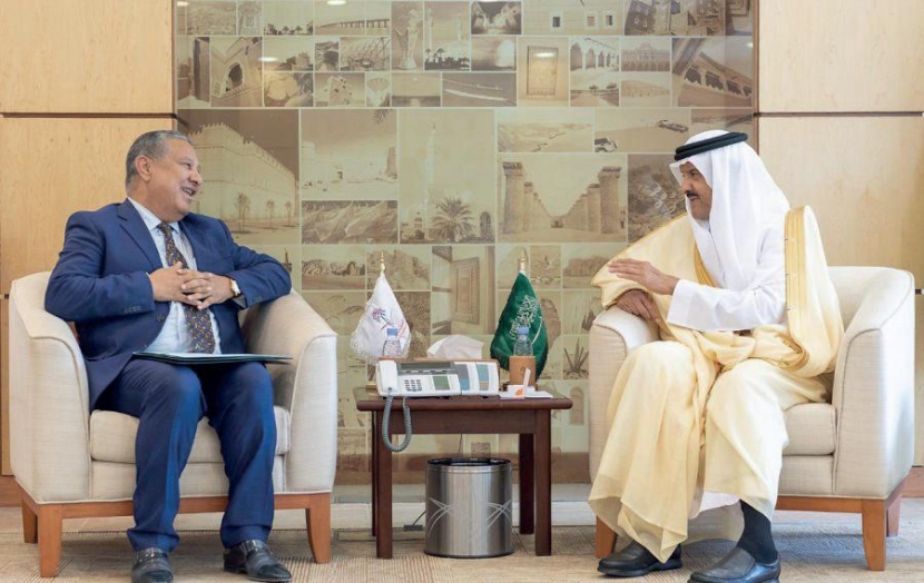 رئيس «السياحة» يبحث مع سفير المغرب سبل التعاون بين البلدين