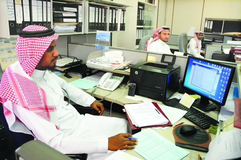 6664 منشأة تعمل في "المال والتأمين" .. يعمل فيها 82 ألف سعودي