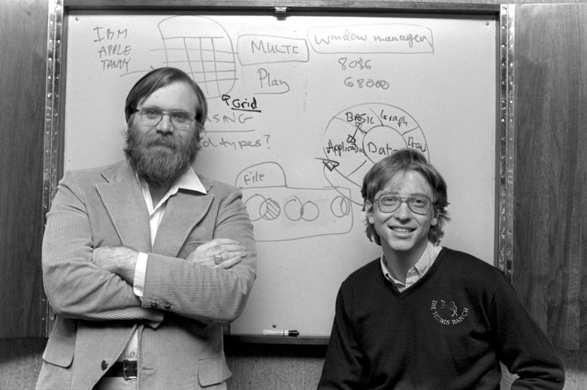 وفاة بول ألين أحد مؤسسي مايكروسوفت عن عمر 65 عاما