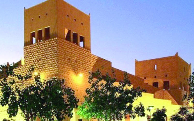 ‎دارة الملك عبدالعزيز تجري 6000 مادة تسجيلية ومقابلة مع معاصرين