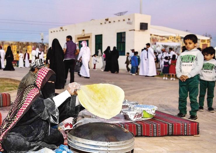عروض متحفية وليالي الحجاز تطلق مهرجان التراث في تبوك