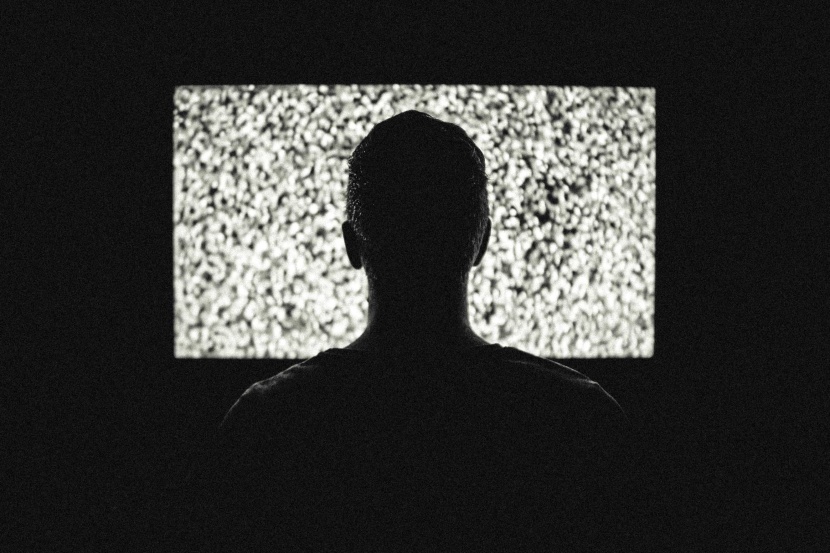 "سامسونج" تسعى لابتكار تلفزيونا يمكن التحكم به بـ"الدماغ"