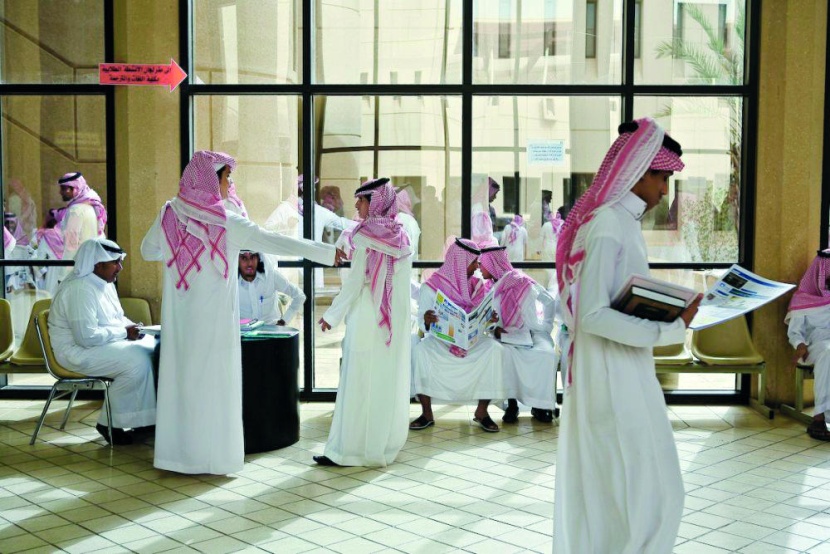 55 % من المقبولين في الجامعات السعودية طالبات  
من إجمالي207 آلاف طالب