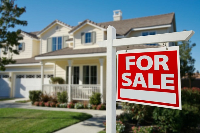مبيعات المنازل الجديدة في أمريكا تتراجع لأدنى مستوى في أكثر من عامين ونصف
