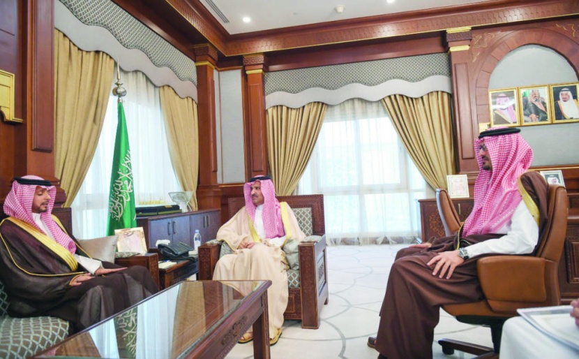 فيصل بن سلمان: رفع كفاءة الشباب من أولويات الاستثمار في المنطقة