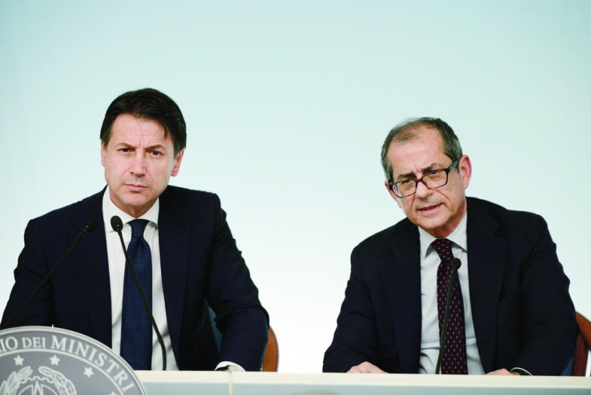 الاتحاد الأوروبي يحذر إيطاليا من عجز الموازنة وتباطؤ النمو