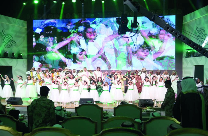 «لك يا سلمان» .. حكاية وفاء يرويها طلاب الرياض احتفاء بذكرى البيعة