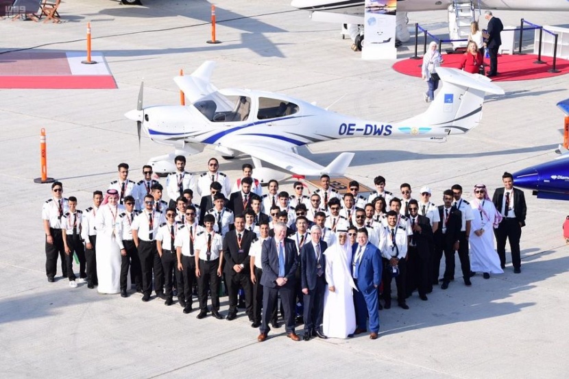 أكسفورد للطيران تشتري 60 طائرة "دايموند" في أكبر صفقات الشرق الأوسط