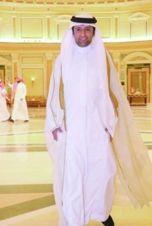 دلال تضيء منزل نزار الغنام