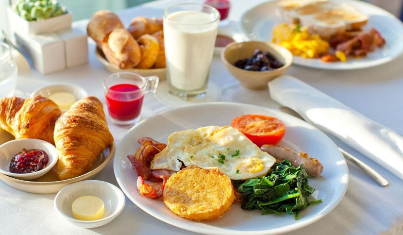 دراسة: عدم تناول وجبة الإفطار في الصباح يعزز مخاطر الإصابة بمرض السكري