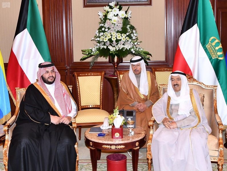 الملك سلمان يبعث رسالة شفوية لأمير الكويت