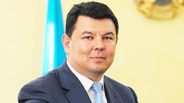 وزير الطاقة: كازاخستان مستعدة لخفض إنتاج النفط