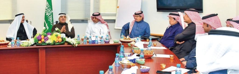 وزير الإعلام يزور هيئة الصحفيين ويطلع على أعمالها