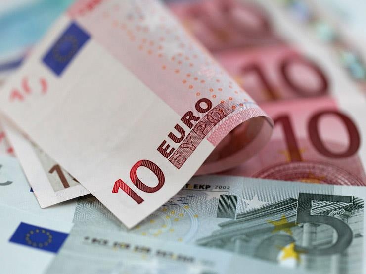 اليورو يتجه لأكبر مكسب أسبوعي في 4 أشهر