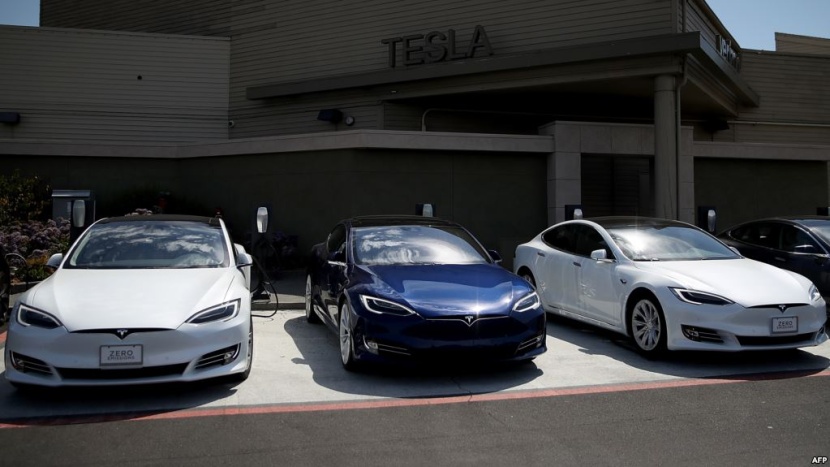 تراجع مبيعات "تيسلا" من السيارات الكهربائية في الربع الأخير من 2018