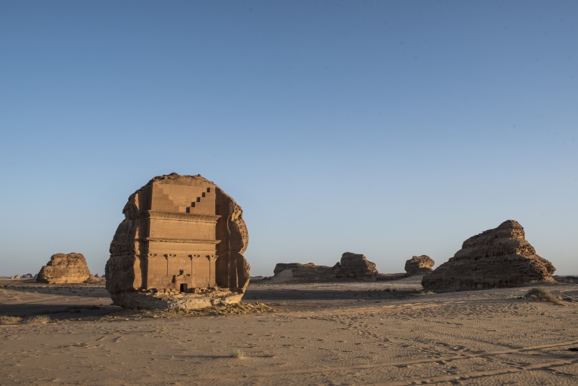 العلا في 50 صورة.. من زمن الأنباط إلى عصر الرؤية 