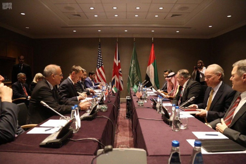 وزراء خارجية المملكة والإمارات وبريطانيا وأمريكا يؤكدون التزامهم بإيجاد حل سياسي شامل للصراع في اليمن