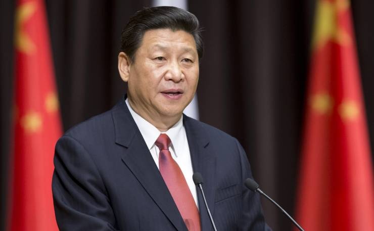 الرئيس الصيني يدعو لدرء المخاطر المالية خلال السعي لاستقرار النمو