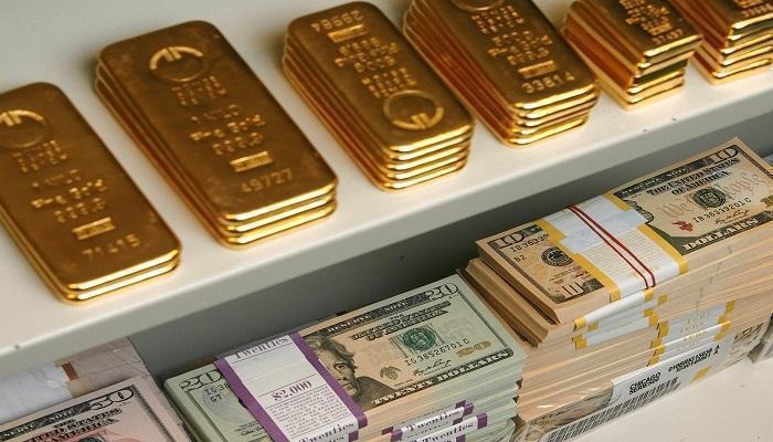 الذهب يهبط لأدنى مستوى في أسبوعين مع صعود الدولار