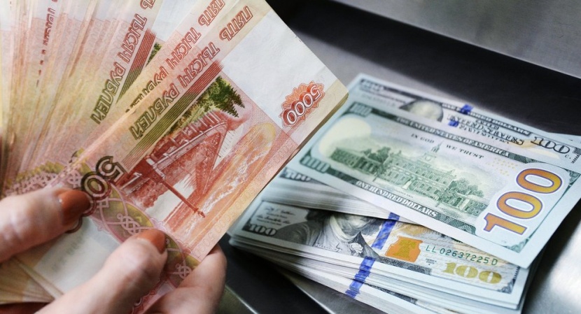 الروبل الروسي يرتفع لأعلى مستوى في 5 أشهر مقابل الدولار