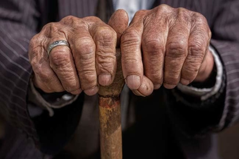 5 عادات تعجل من الشيخوخه