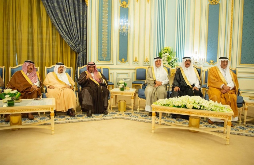 الملك يؤكد لرئيس وزراء العراق حرصه على تعزيز التعاون بين البلدين