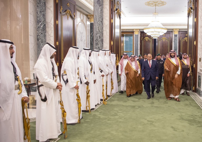 ولي العهد يلتقي رئيس وزراء العراق ويعقدان جلسة مباحثات رسمية  