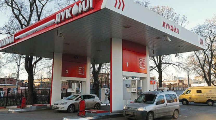 روسيا تدفع أموالا من صندوق سيادي لشركات النفط من أجل خفض الأسعار المحلية للوقود