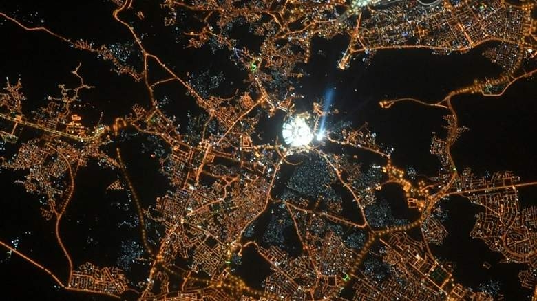 "ترشيد" تدشن مشروع إعادة تأهيل مصابيح إنارة الشوارع في مكة المكرمة