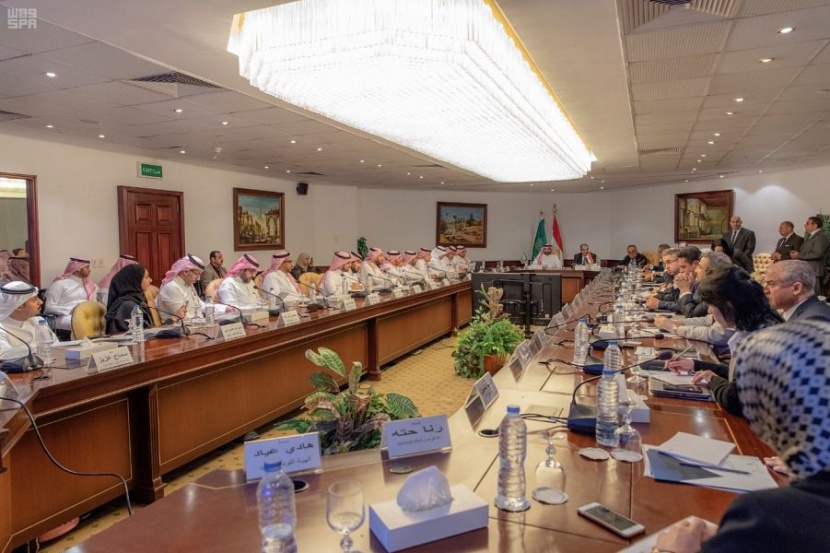 وزير الاتصالات يبحث مع نظيره المصري تعزيز التعاون المشترك لتحقيق التحول الرقمي المنشود