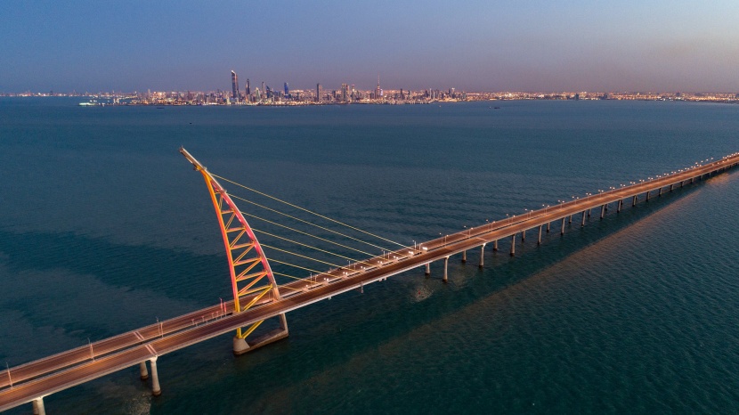 الكويت تدشن جسرا من بين الأطول في العالم .. 36 كلم بأكثر من 3.6 مليار دولار