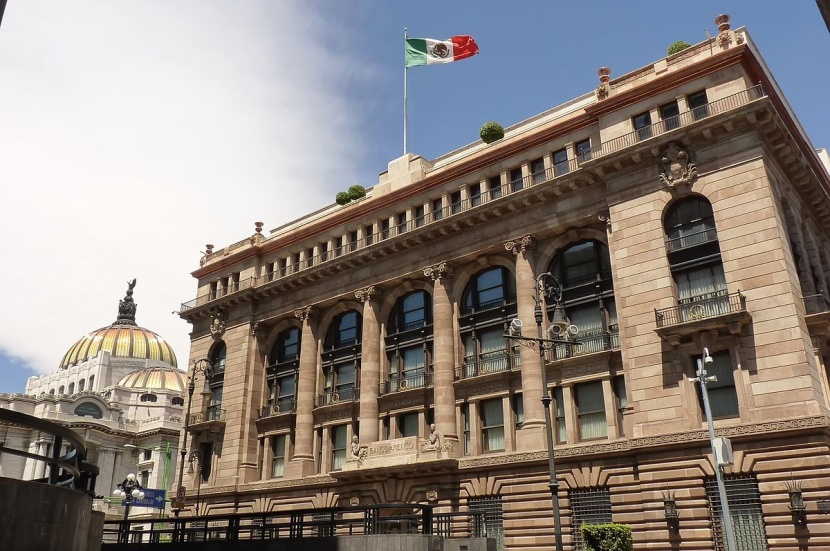 ارتفاع احتياطي النقد الأجنبي للمكسيك إلى 176 مليار دولار
