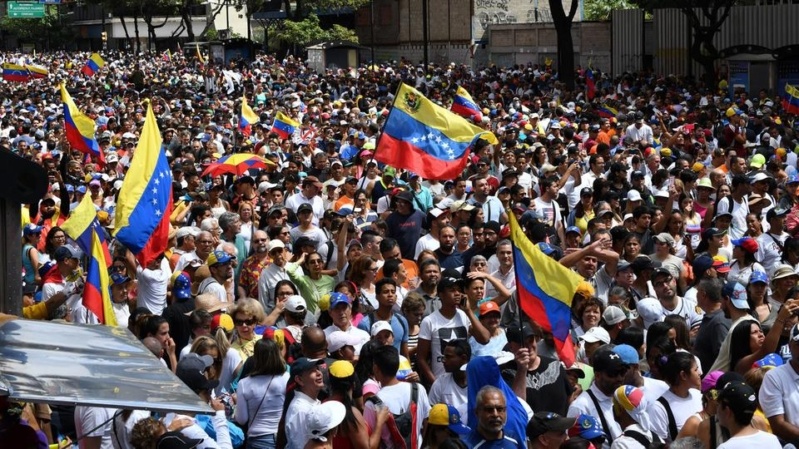 العقوبات الأمريكية على فنزويلا تخنق المواطنين العاديين