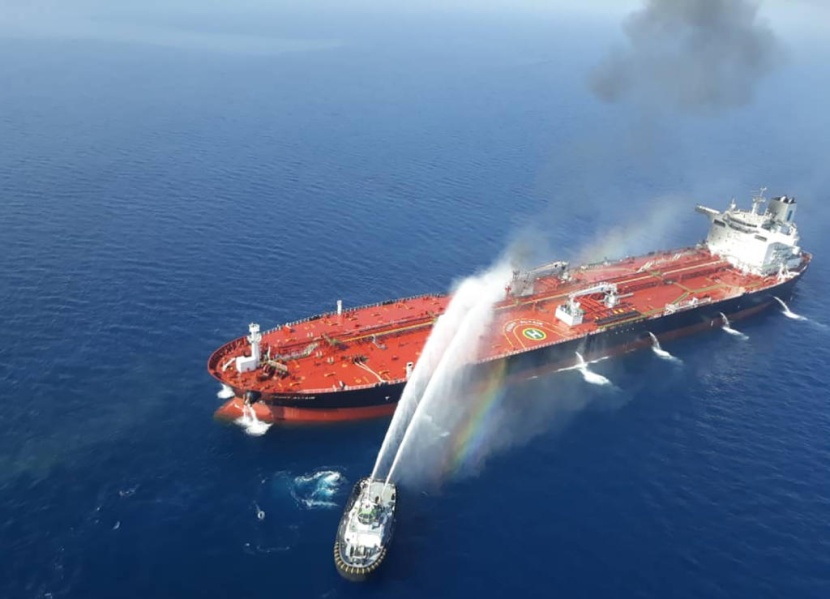 زوارق إيرانية سريعة تمنع قطر ناقلة النفط النرويجية المعطوبة "فرنت ألتير"