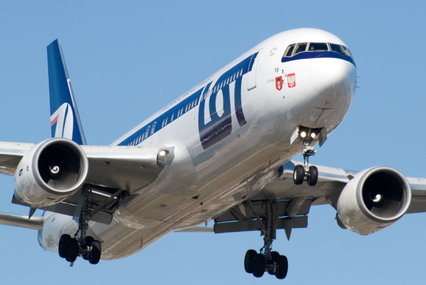 شركة الطيران البولندية "إل.أو.تي" تنفي اعتزامها إلغاء صفقة شراء طائرات "بوينج 737"