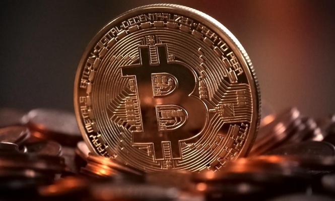 العقوبات الأمريكية تجبر الإيرانيين على العملات الرقمية التي تنذر بوقوع أزمة كهرباء
