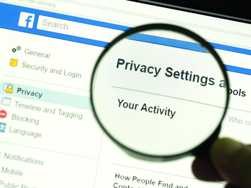 أيهما أهم: التواصل الاجتماعي أم خصوصية المستخدمين؟