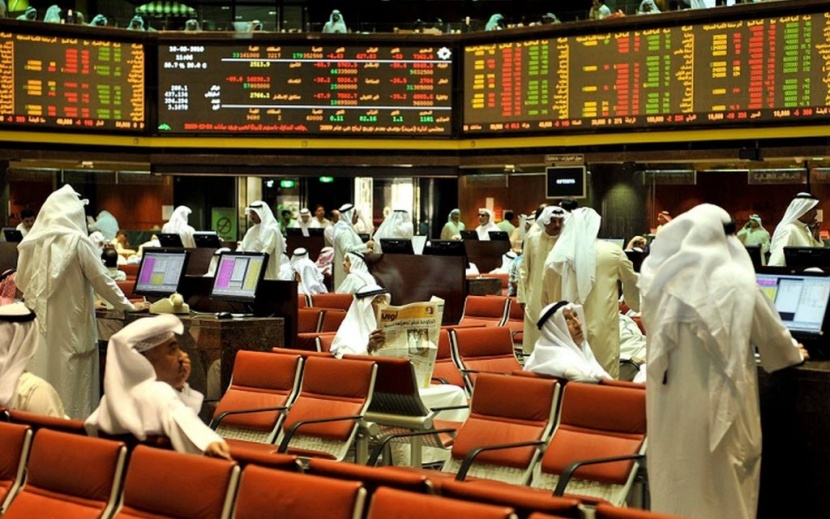 أسهم الخليج تنخفض وسط تصاعد المخاوف من تباطؤ عالمي