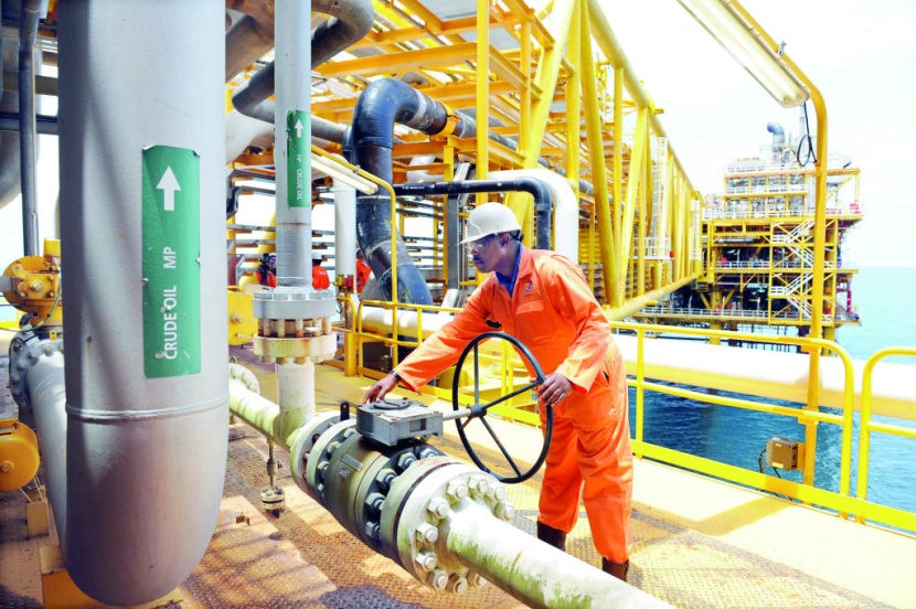 ضربة موجعة لقطاع الغاز النيجيري .. حكم قضائي بمصادرة 9 مليارات دولار