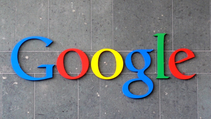 جوجل تدعو المنافسين إلى مناقصة  محرك البحث الإفتراضي للهواتف المحمولة